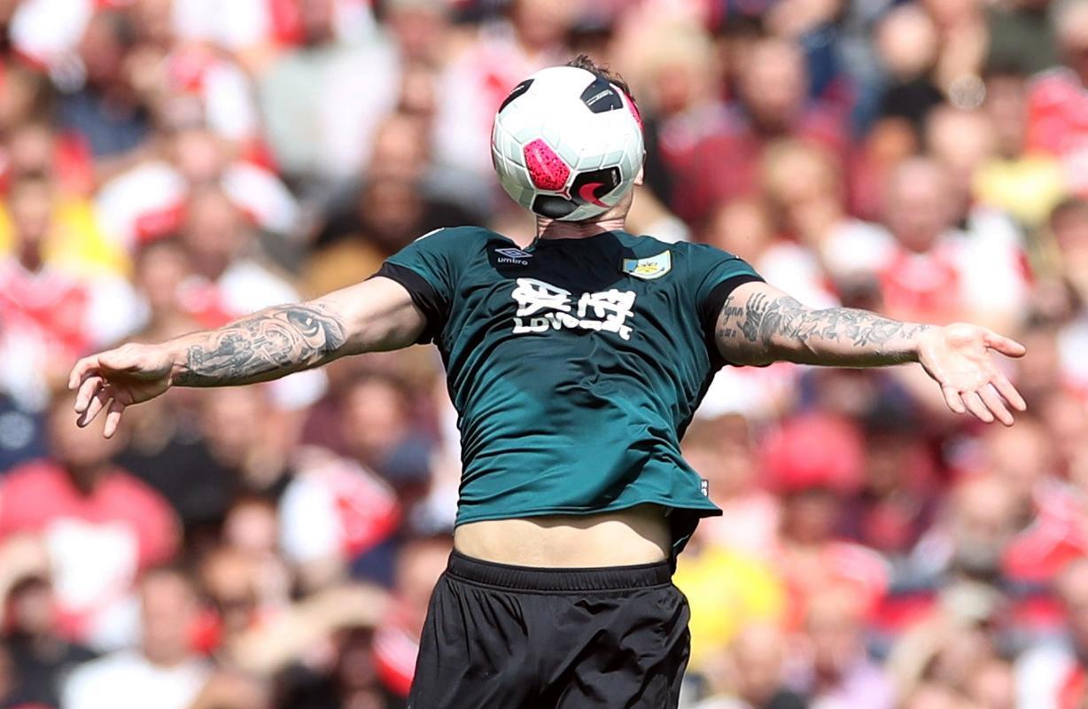 AYX SPORTS-里尔训练开放日，转会期迎来里程碑引欢呼，亚冠在即，阵容厚度经受考验的简单介绍