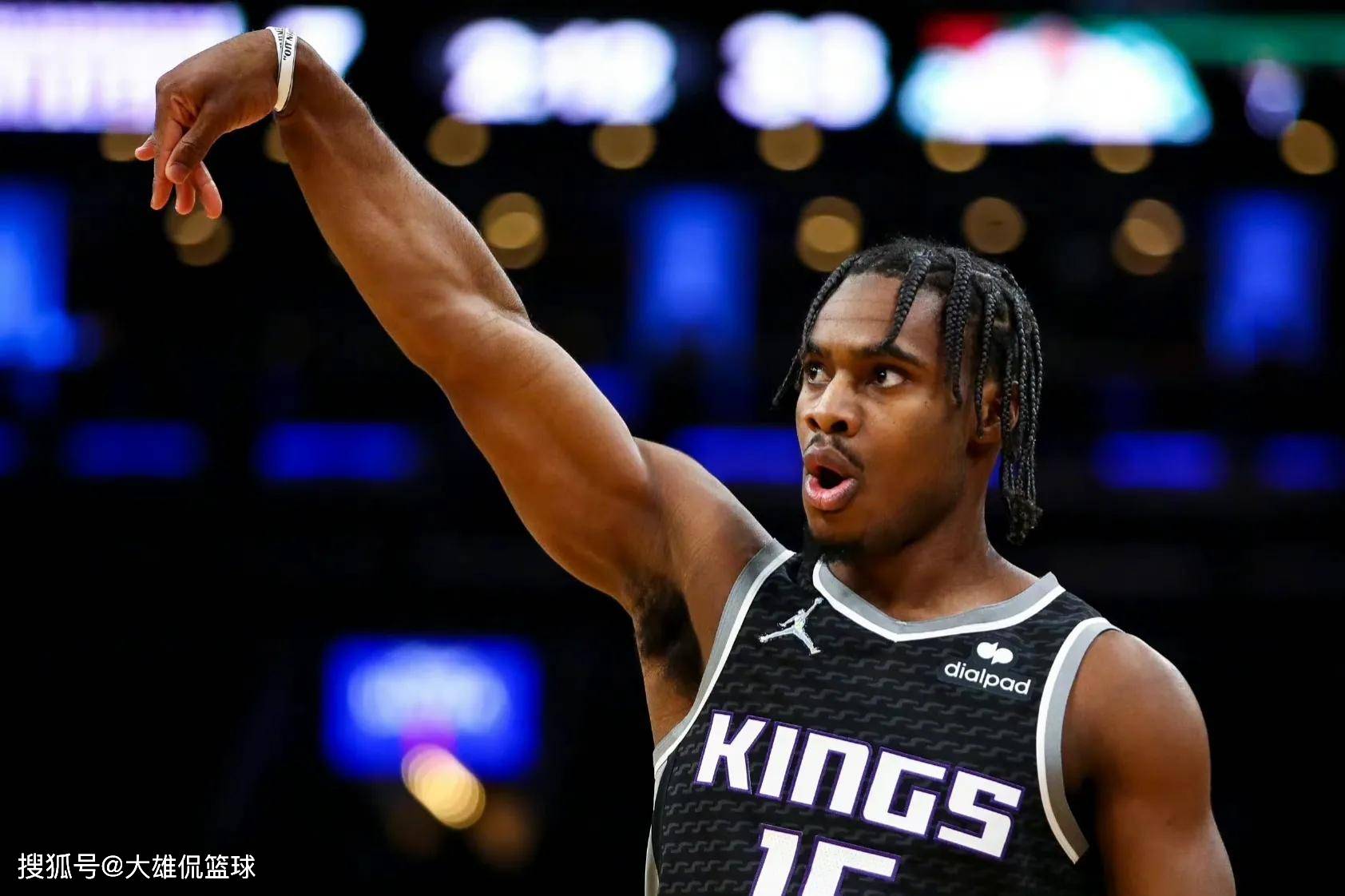 包含本菲卡迎社区盾关键赛，赛前调整名单，目标明确，赛季目标并未改变的词条