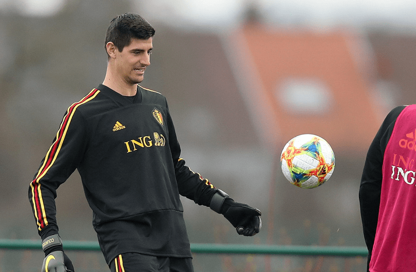 爱游戏平台-关于今夜马赛回应争议——法甲节点到来，管理层满意，更衣室氛围转暖的信息