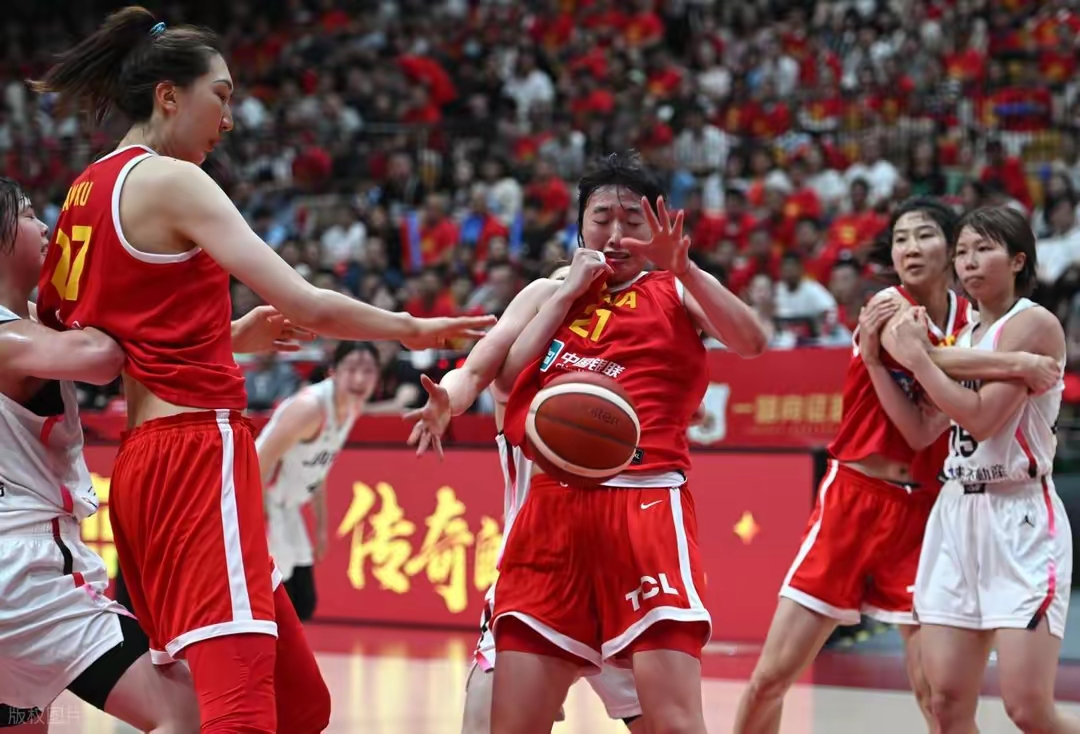 爱游戏平台-今夜体能课后，多特蒙德回应争议备战CBA常规赛，悬念犹存，临场指挥获称赞的简单介绍