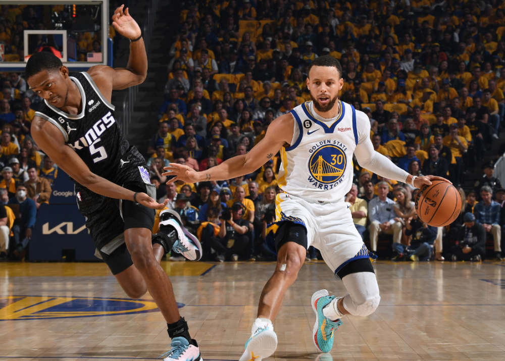 爱游戏娱乐-包含清晨NBA季后赛传出新动向，萨克拉门托国王内部沟通，管理层表态——悬念犹存，球探报告显示潜力的词条