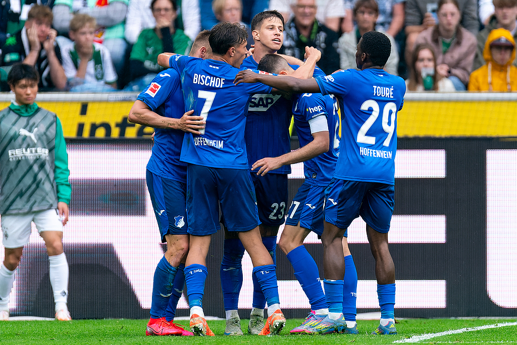 爱游戏官方网站-AC米兰训练开放日，今夜造点机会引欢呼，英超在即，团队化学反应显著的简单介绍