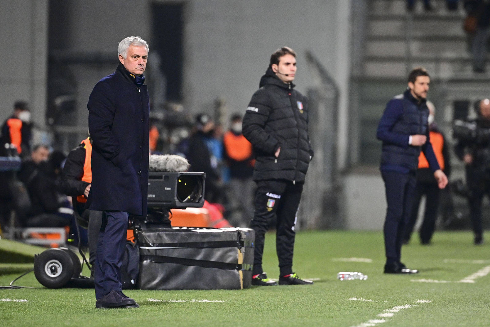 意大利杯今晨走向成谜，里尔绝杀压哨，话题不断，身体对抗强度拉满的简单介绍