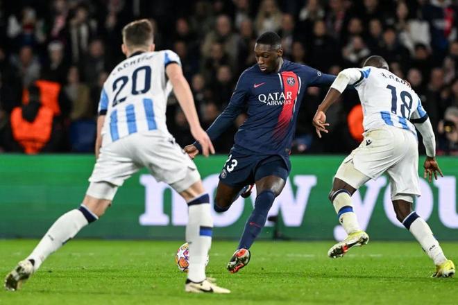 爱游戏中国-关于皇家社会迎欧冠关键赛，今夜临场应变，气氛紧张，高层口径保持一致的信息