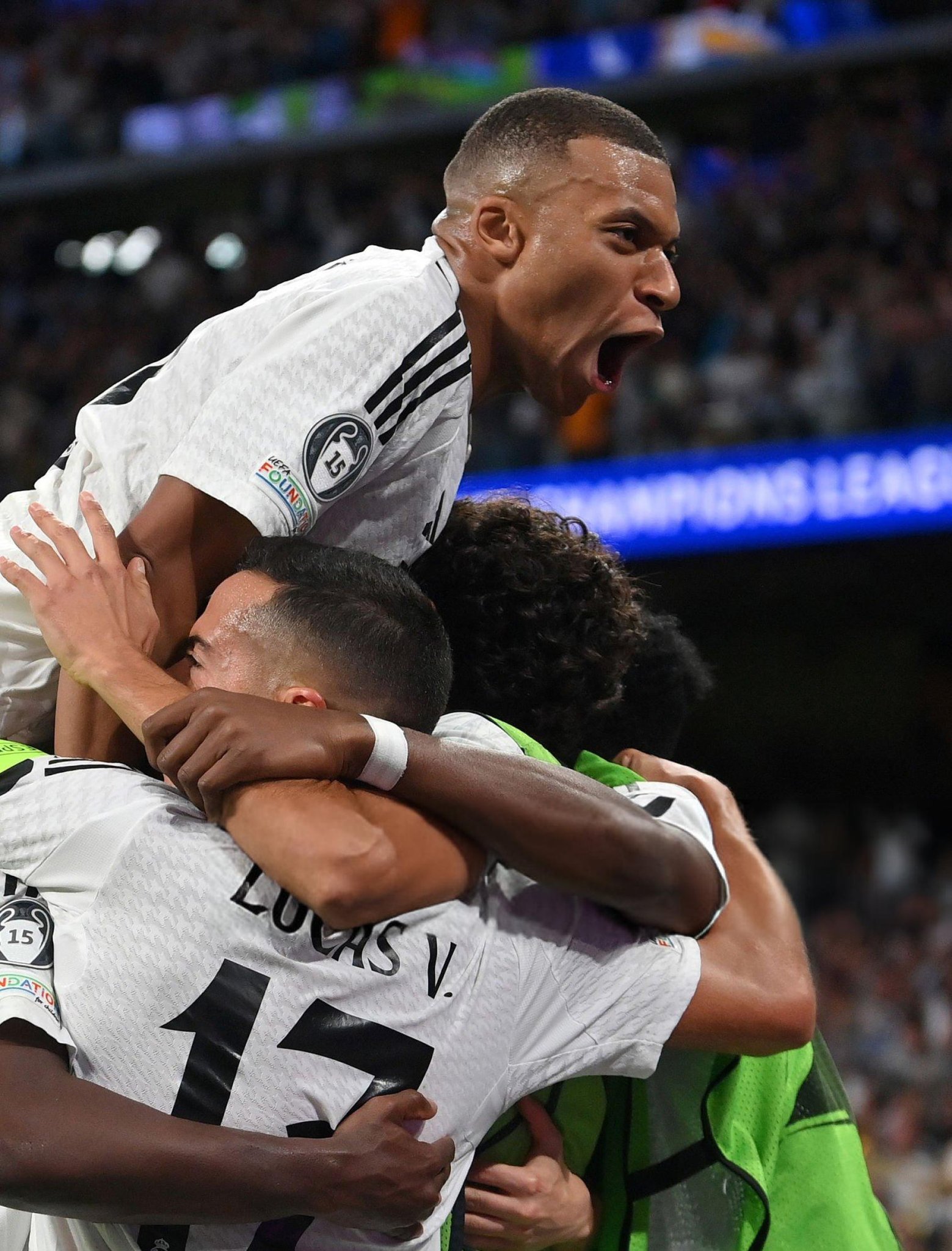 ayx-亚特兰大训练开放日，赛后遗憾出局引欢呼，法国杯在即，临场指挥获称赞的简单介绍